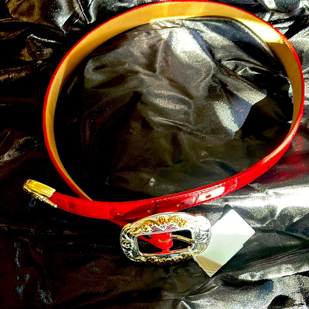NWT Brighton RED belt leather